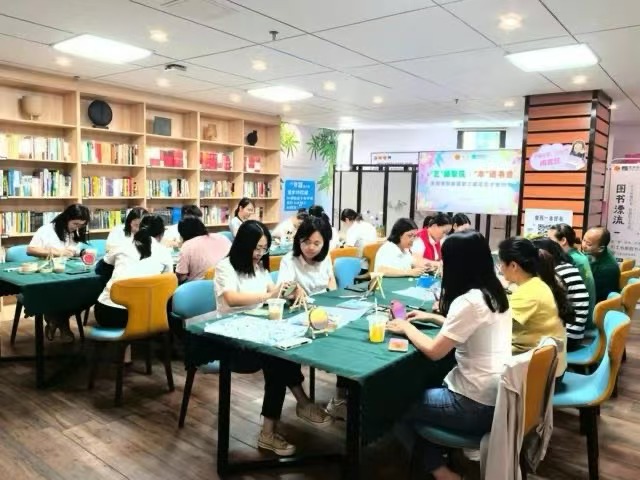 重啟書香，創(chuàng)享時光‖蒙娜麗莎職工書屋正式開放